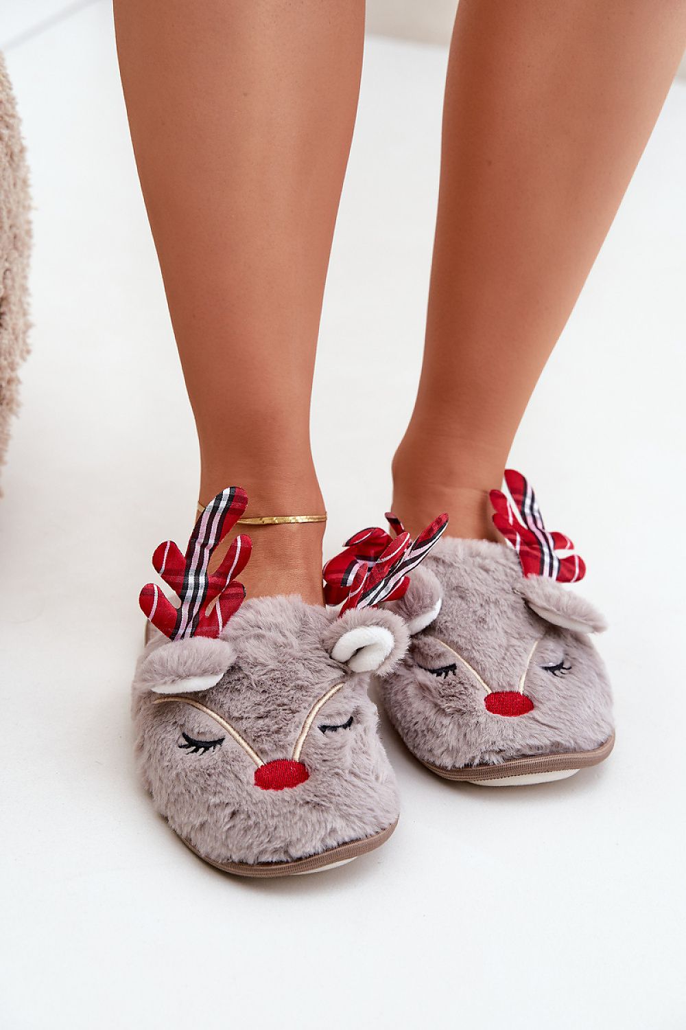 slippers