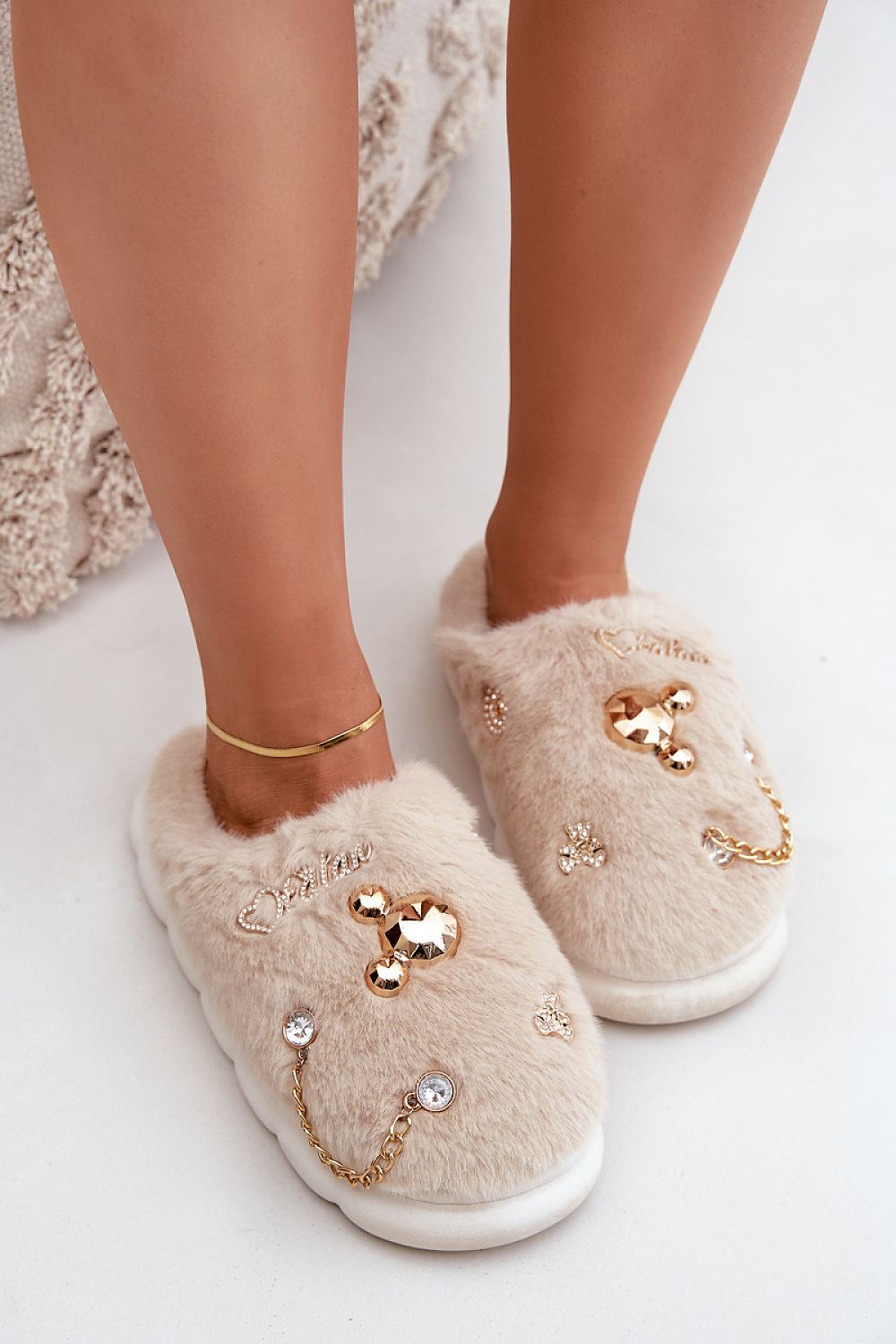 slippers